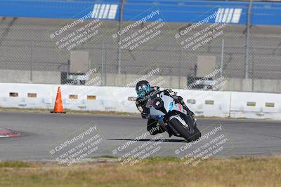 media/Nov-26-2022-Fastrack Riders (Sat) [[b001e85eef]]/Level 3/Session 3 Outside Turn 9/